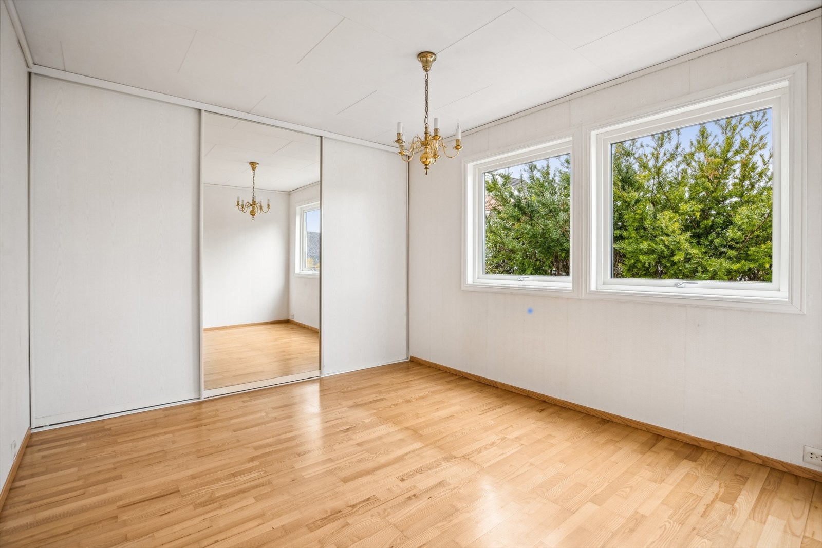 Soverom med innebygget garderobe Galleribilde