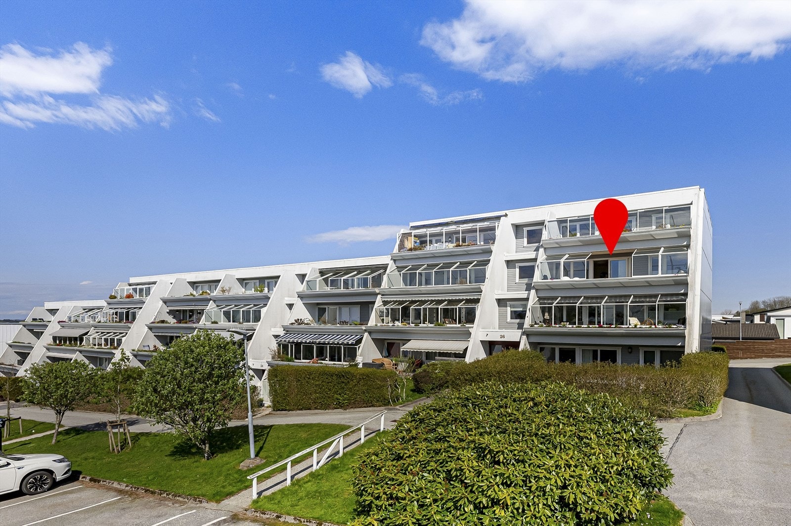 EiendomsMegler1 v/Tone Ween Fredriksen presenterer denne innbydende leiligheten i Morgedalsveien 26! Galleribilde