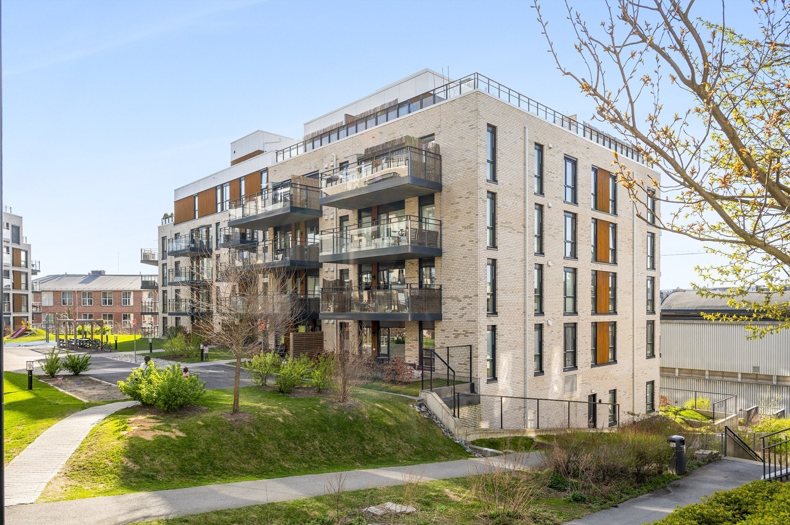 Ryddig borettslag med flotte fellesarealer. Galleribilde