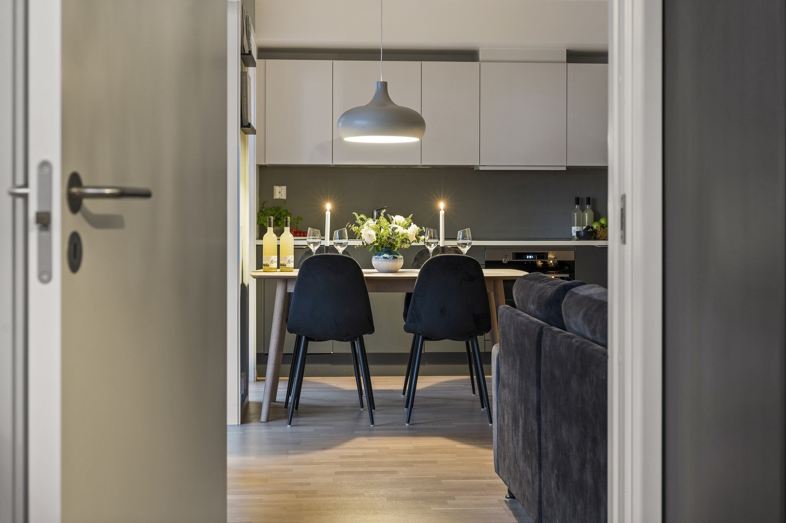 Boligen er tilknyttet HomeNet som leverandør av internett. Alle beboere får internett 1000 Mbps via kollektiv avtale. Galleribilde