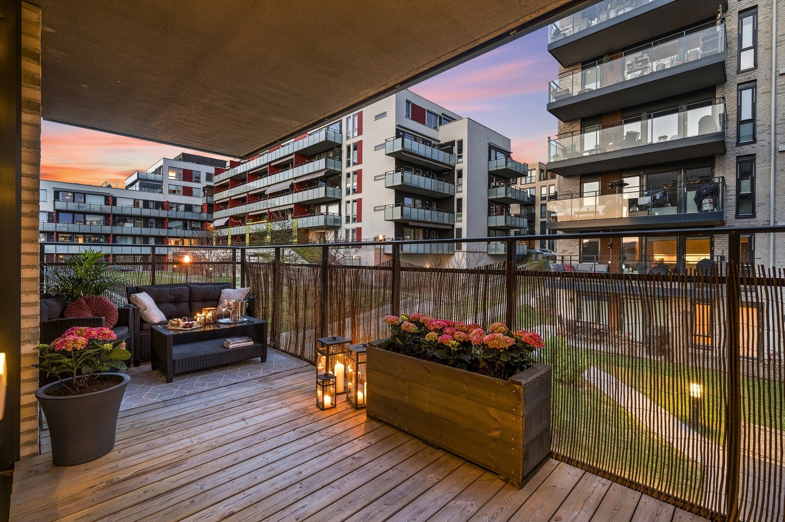 Nora Larsen Rørvik v/ Eiendomsmegler Krogsveen har gleden av å presentere Malerhaugveien 32D! Galleribilde