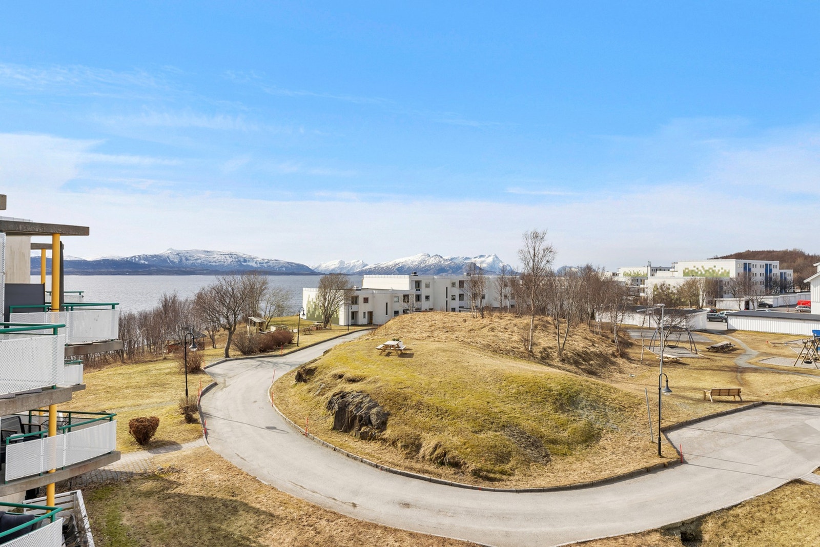 Utsikt fra balkong. Galleribilde