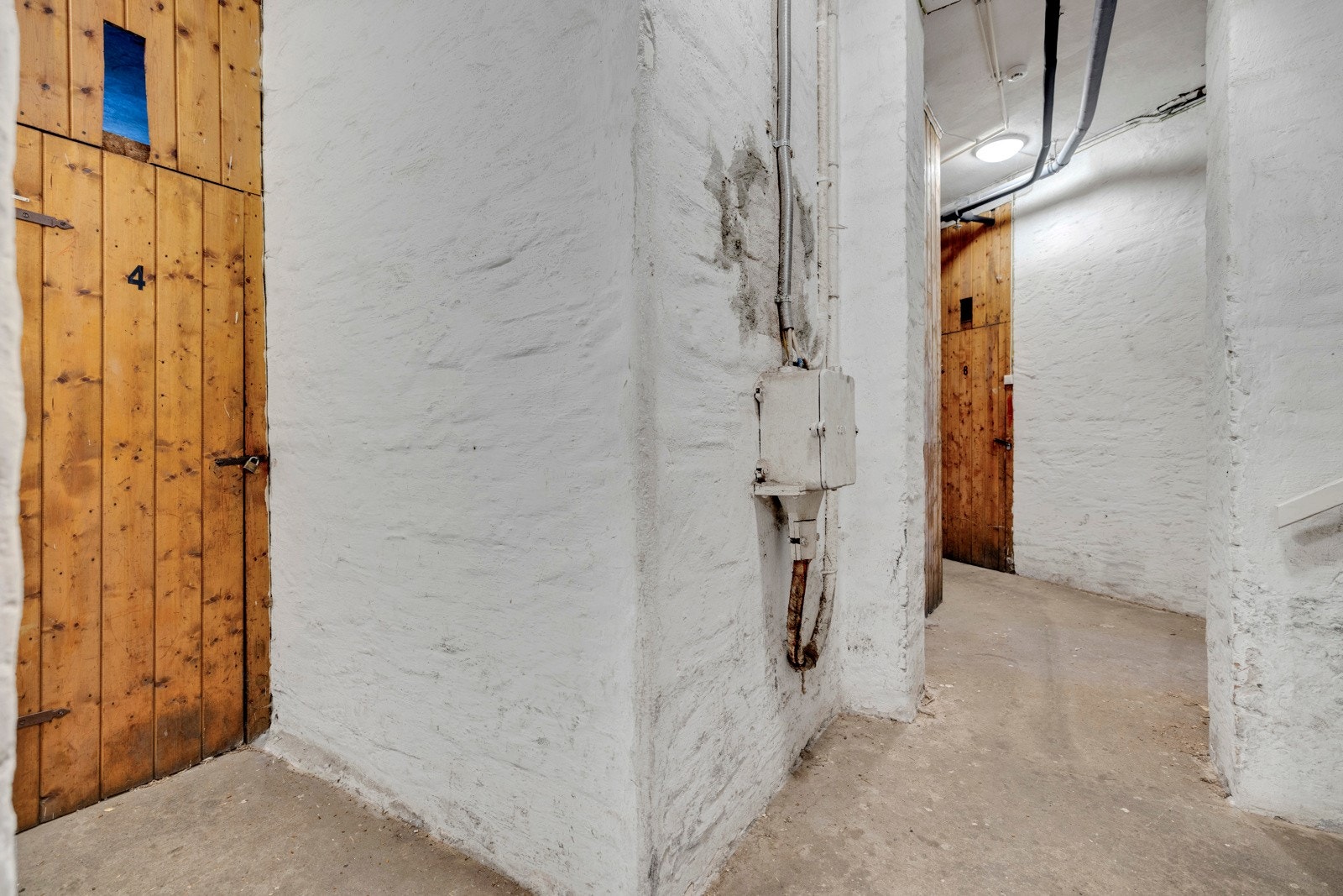 Her disponeres to boder . Galleribilde