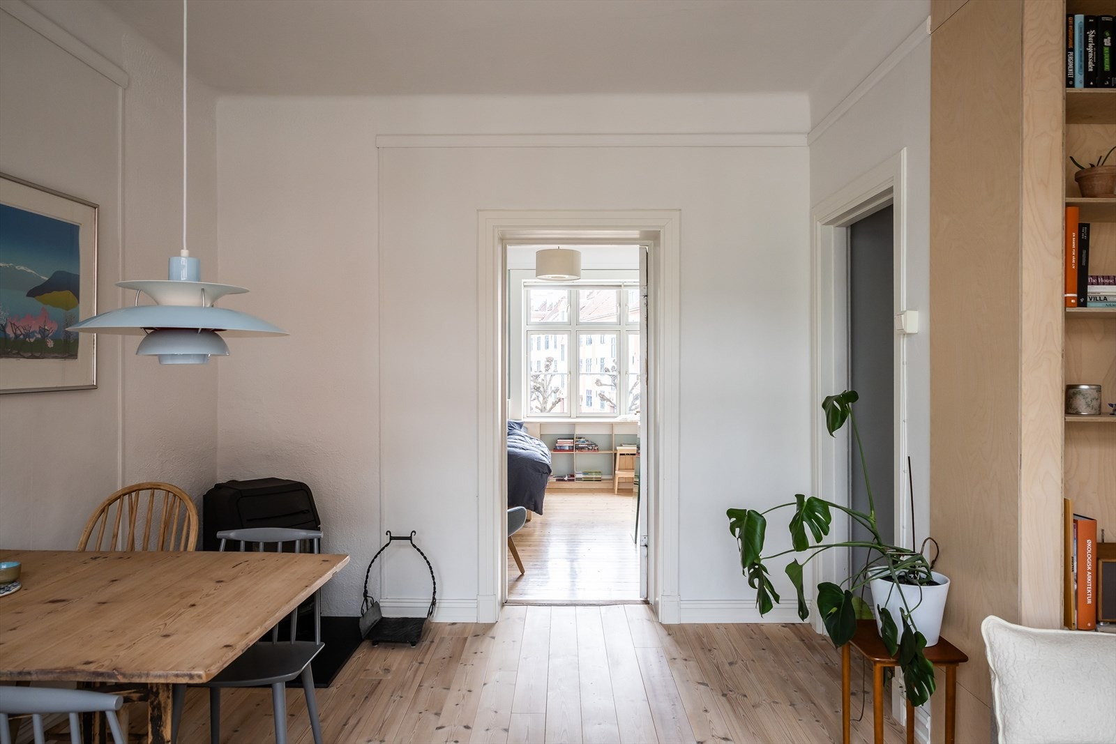 I stuehjørnet finnet du en koselig peisovn som gir godt med ekstra varme og hyggelig stemning. Galleribilde