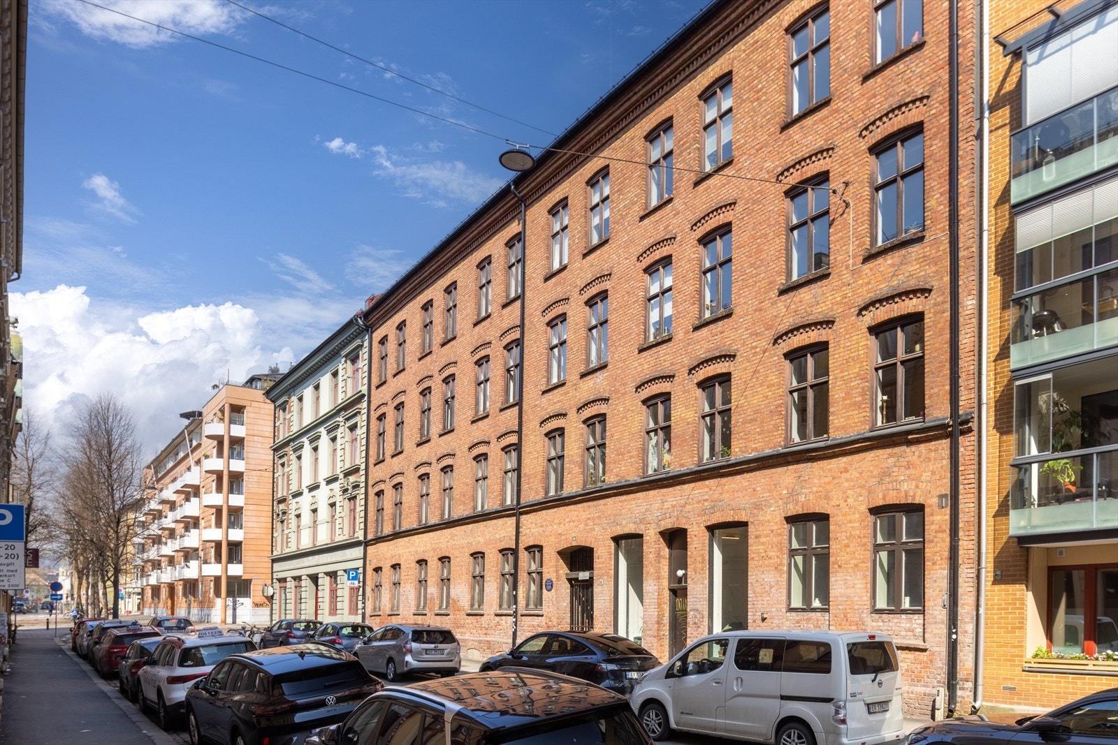 Urtegata er en trafikkstille og enveiskjørt gate, i et rolig område. Galleribilde