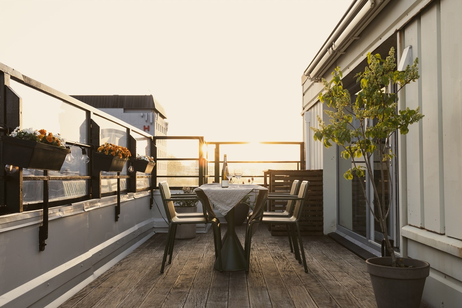 På Dreggsallmenningen bor man i rolige og fine omgivelser, samtidig som man er i kort gangavstand fra utallige butikk - og servicetilbud i Bergen sentrum. Galleribilde