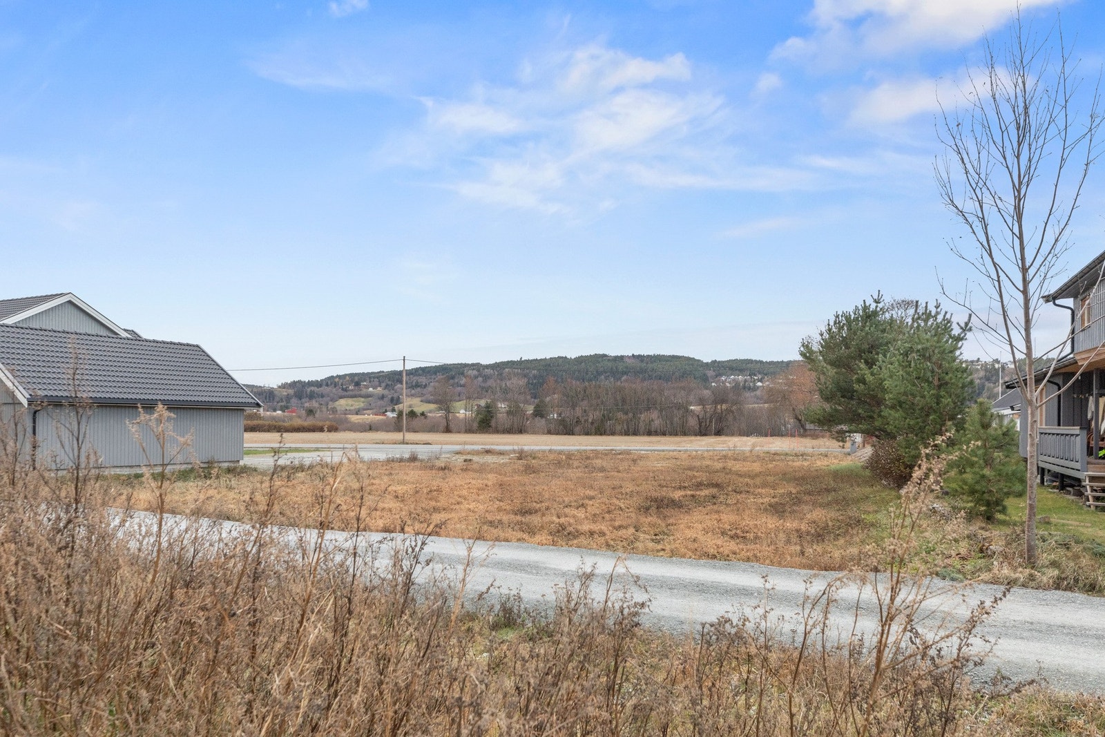 Tomten er regulert til boligbebyggelse. Galleribilde