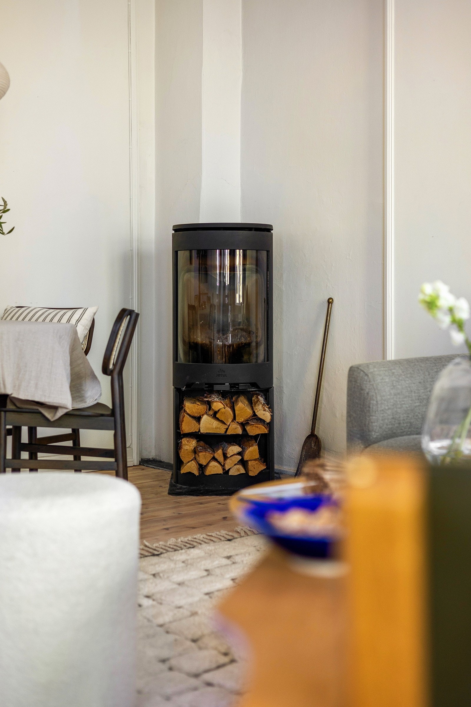En peisovn setter prikken over i-en og skaper både varme og hygge. Borettslaget rehabiliterte pipeløpene i 2016 Galleribilde