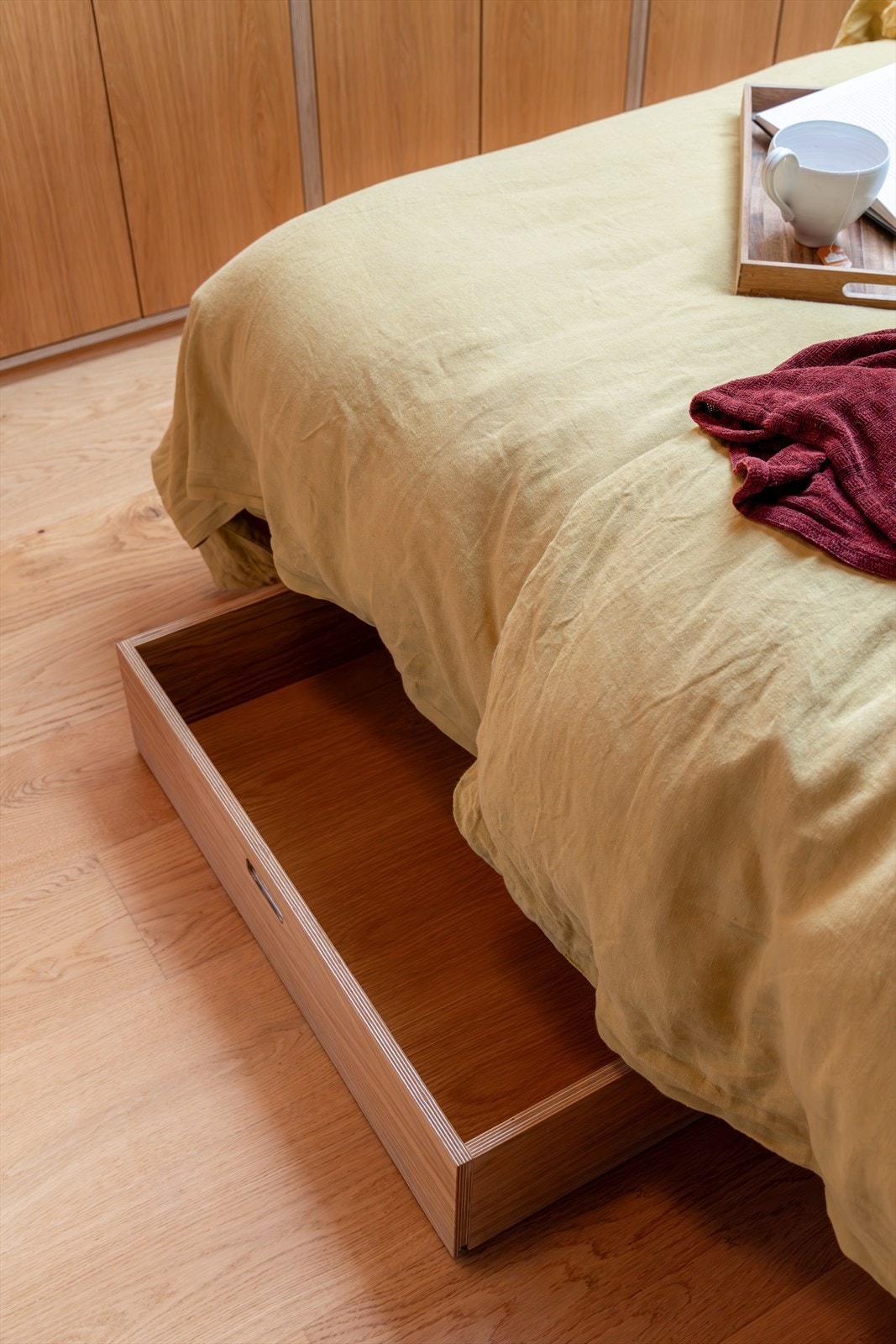 Skjult oppbevaring under sengen Galleribilde