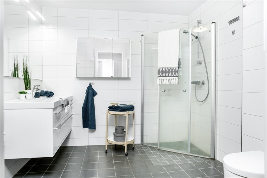 Delikat flislagt bad Galleribilde