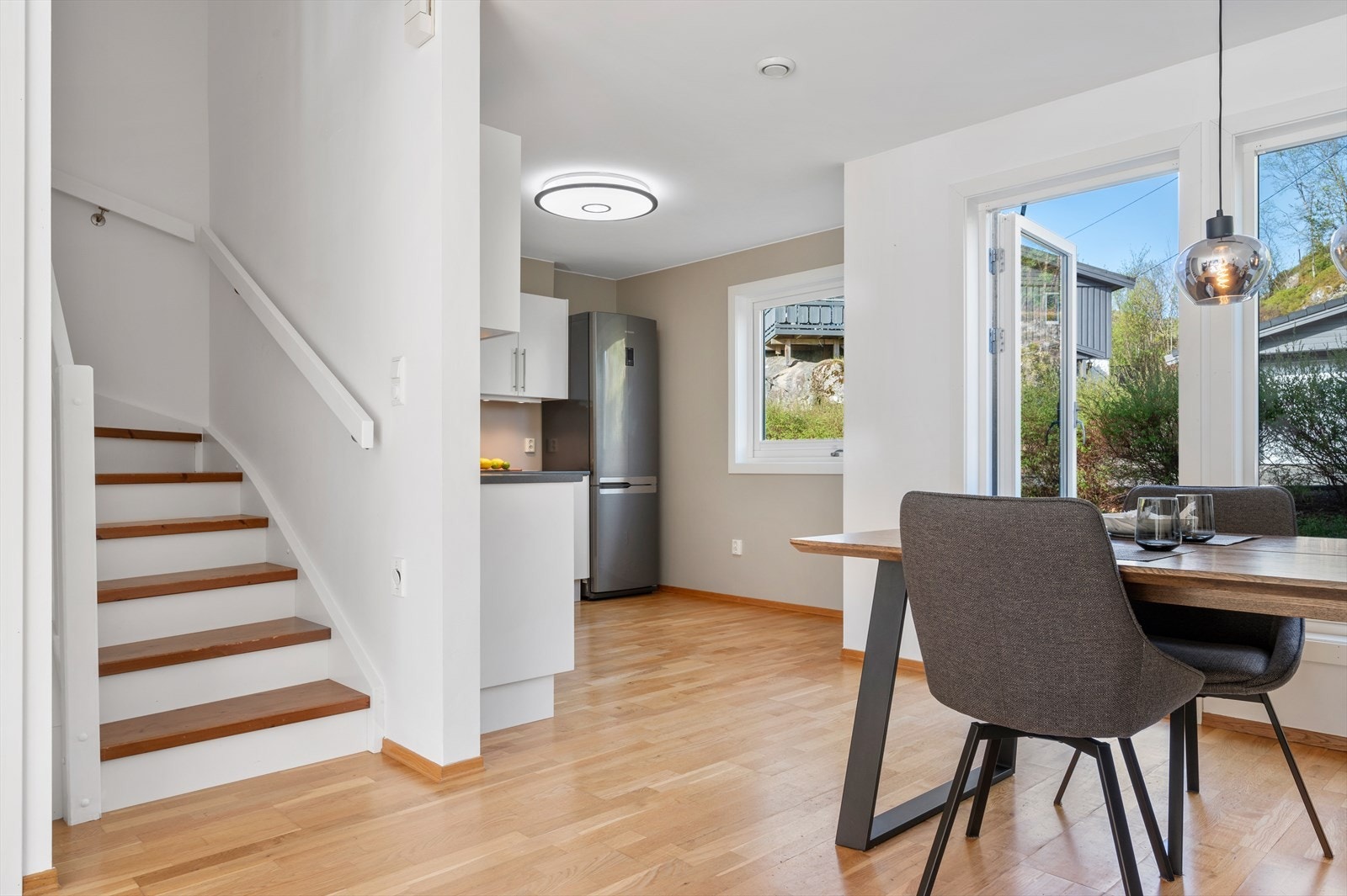 - Vi beveger oss opp i 2. etasje - Galleribilde