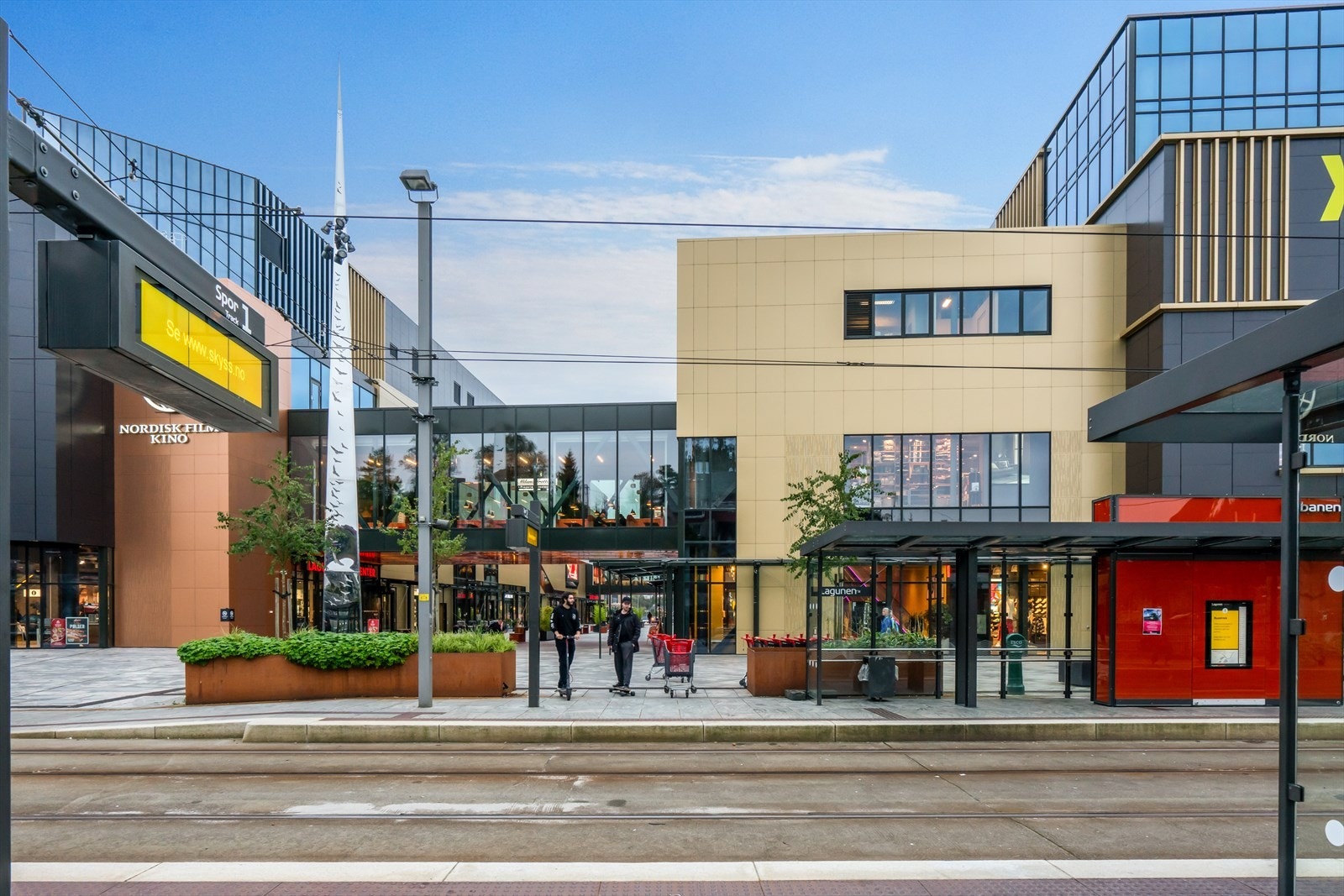 - Her finner du tilnærmet alt av service- og fasilitetstilbud du skulle ha behov for i hverdagen - Galleribilde