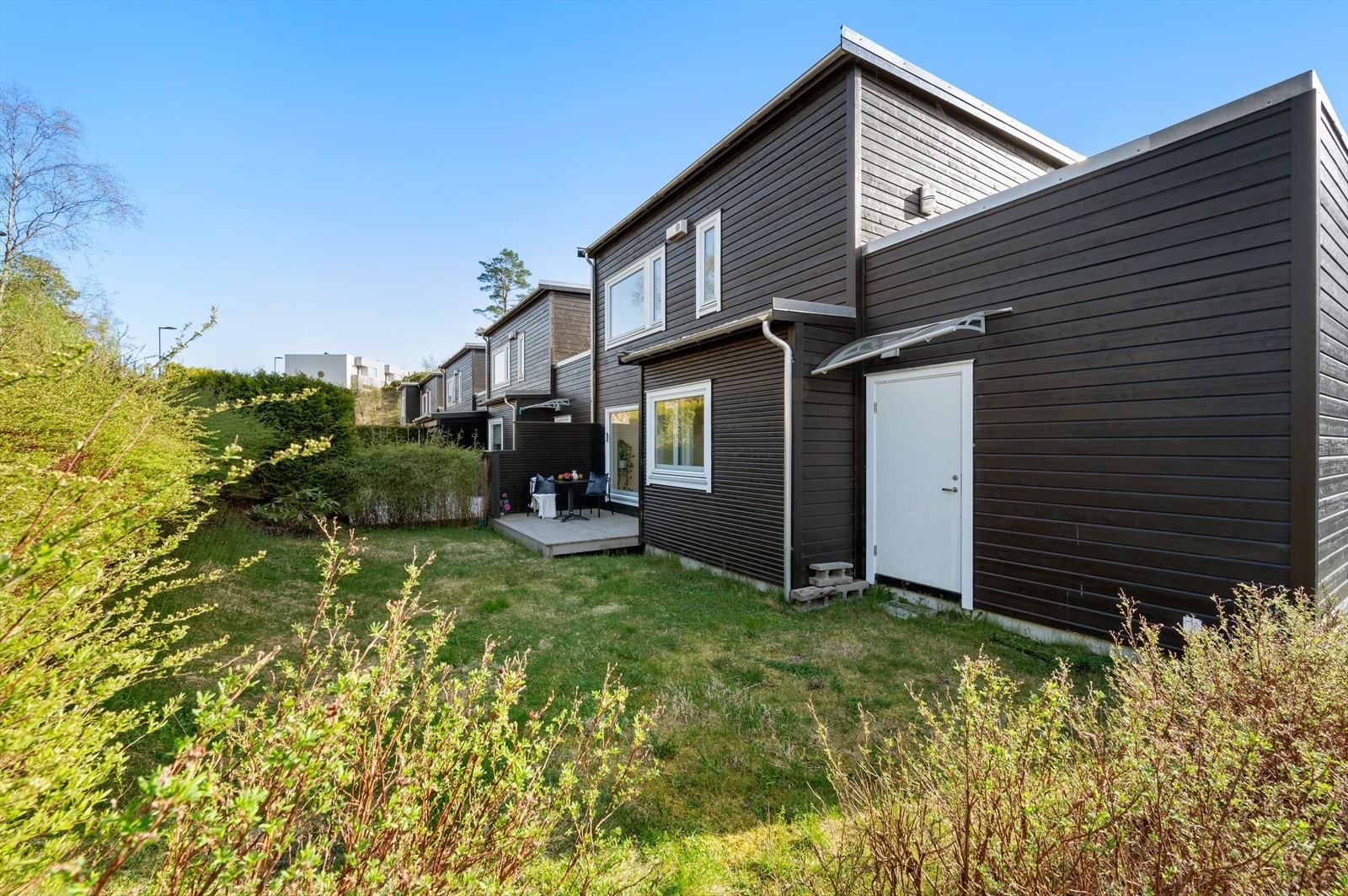 - Hagedelen oppleves skjermet uten noen form for sjenerende innsyn - Galleribilde