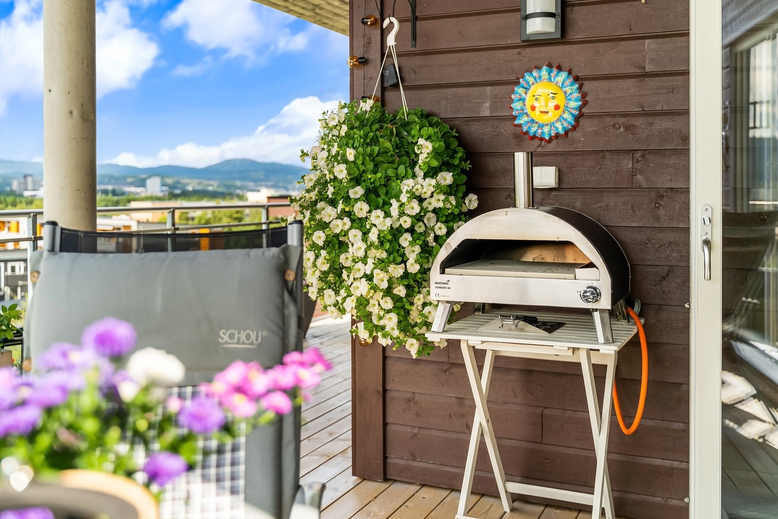 På balkongen har du masse muligheter for innredning og nydelig fri utsikt. Galleribilde