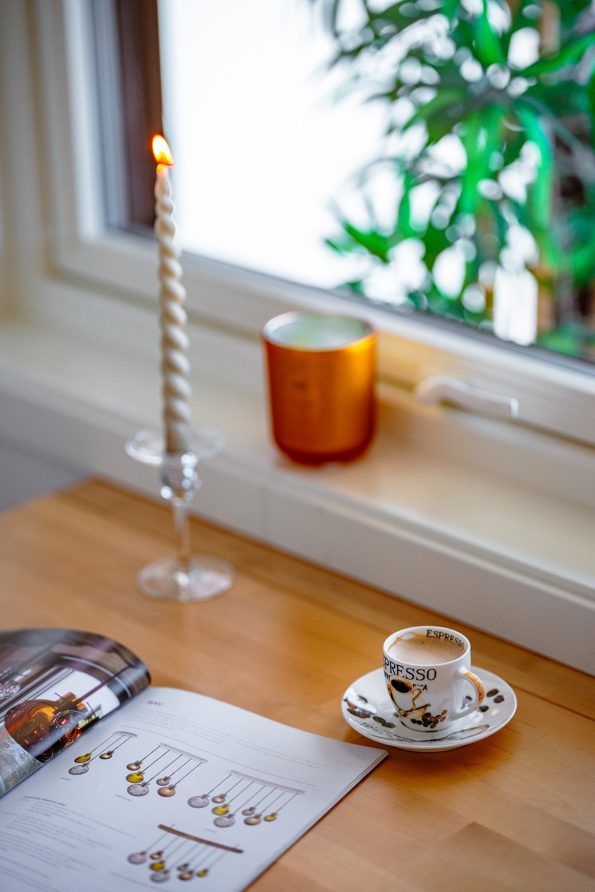 Her er det også plass til et lite bord hvor du kan ta hjemmekontoret eller frokosten. Galleribilde