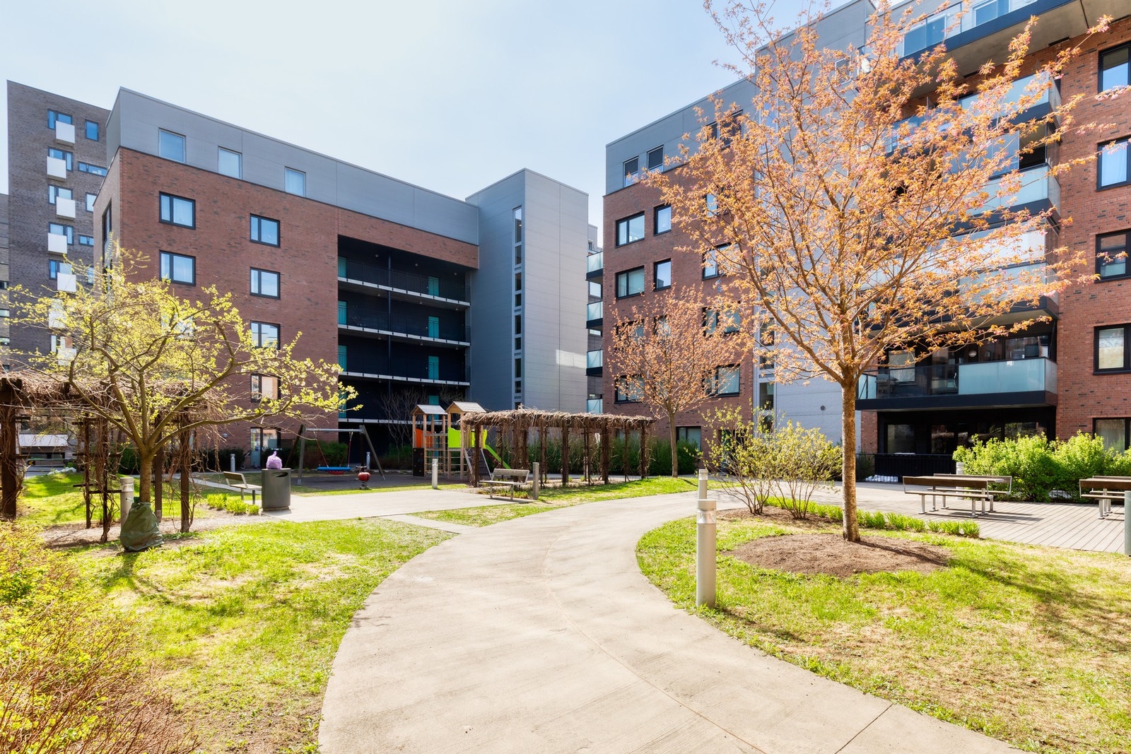 Felles hyggelig gårdsrom. Galleribilde