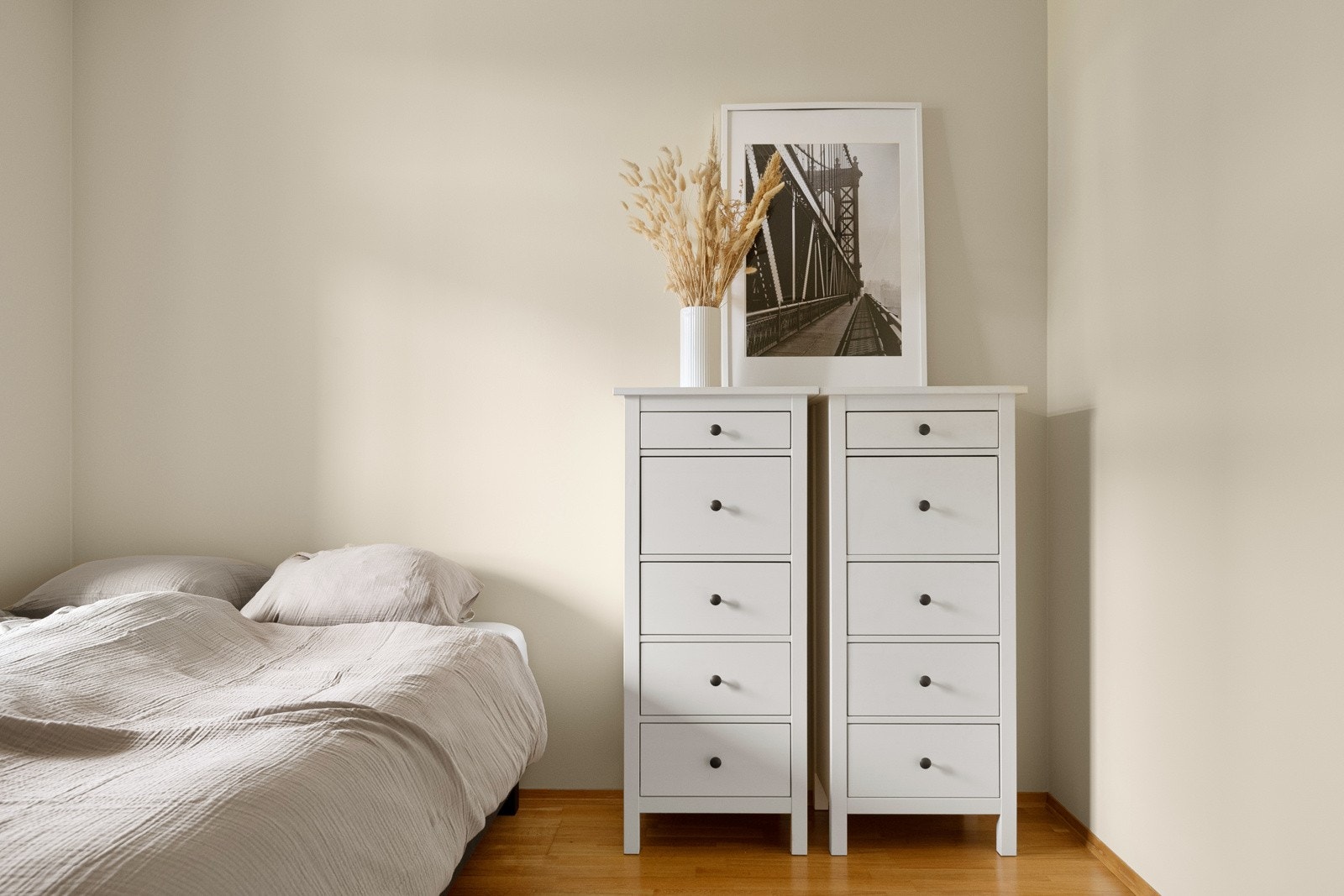 Nymalte overflater. Galleribilde