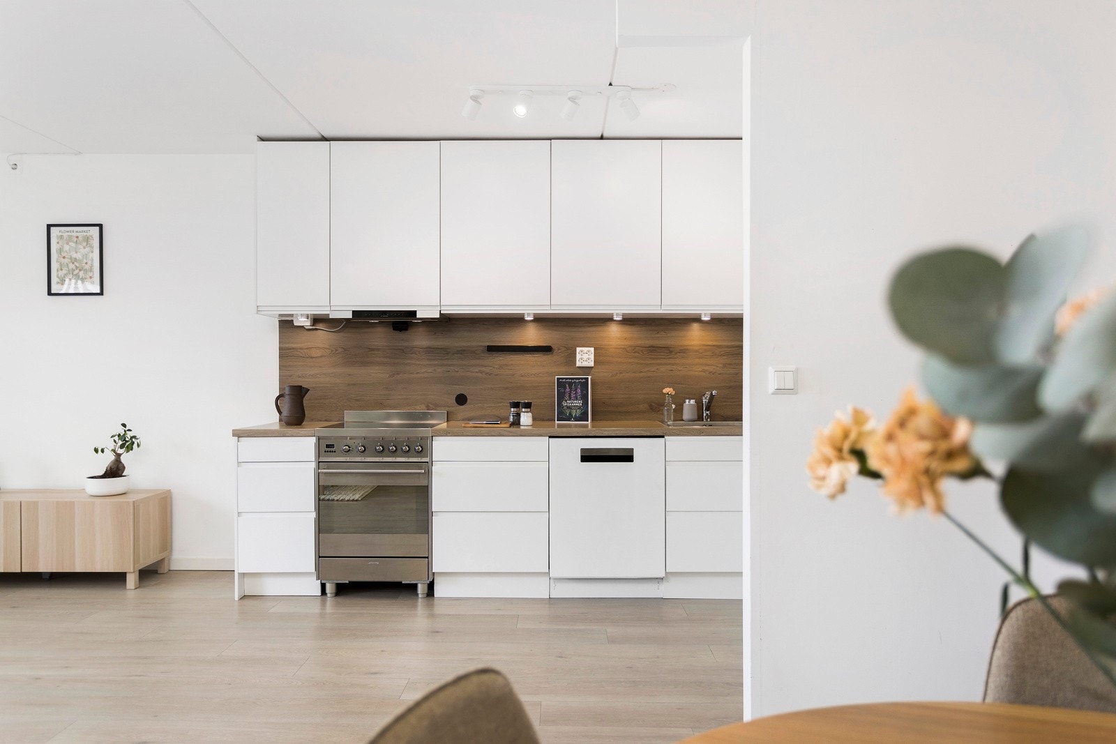 Kjøkkenet er fra 2019, og fremstår som meget pent Galleribilde