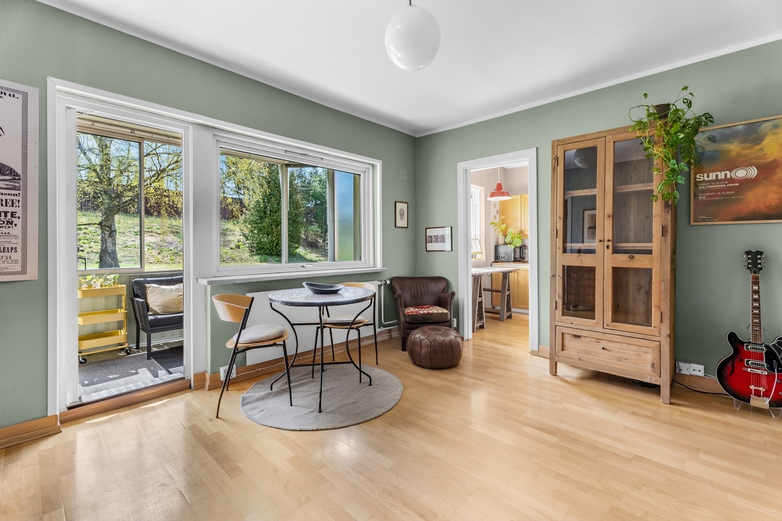 Velkommen til Karl Staaffs vei 48! Presentert av Andreas Motzfeldt Raasok // EiendomsMegler1. Galleribilde