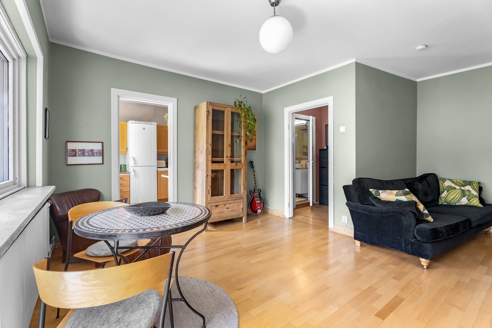 Leiligheten har separat kjøkken. Galleribilde