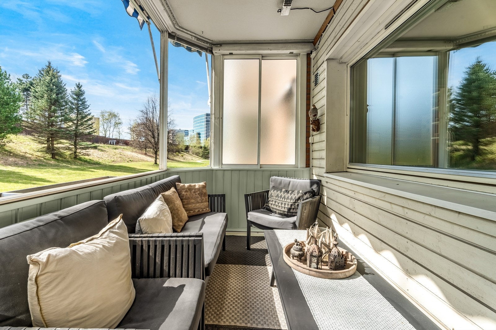 Her kan man innrede med en hyggelig sittegruppe eller annet ønskelig møblement. Galleribilde