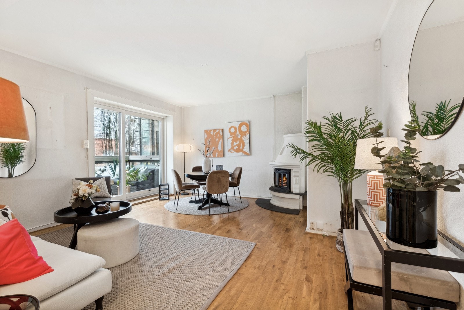 Stue med peis. Velkommen på visning i Ålesundgata 1 C! Galleribilde