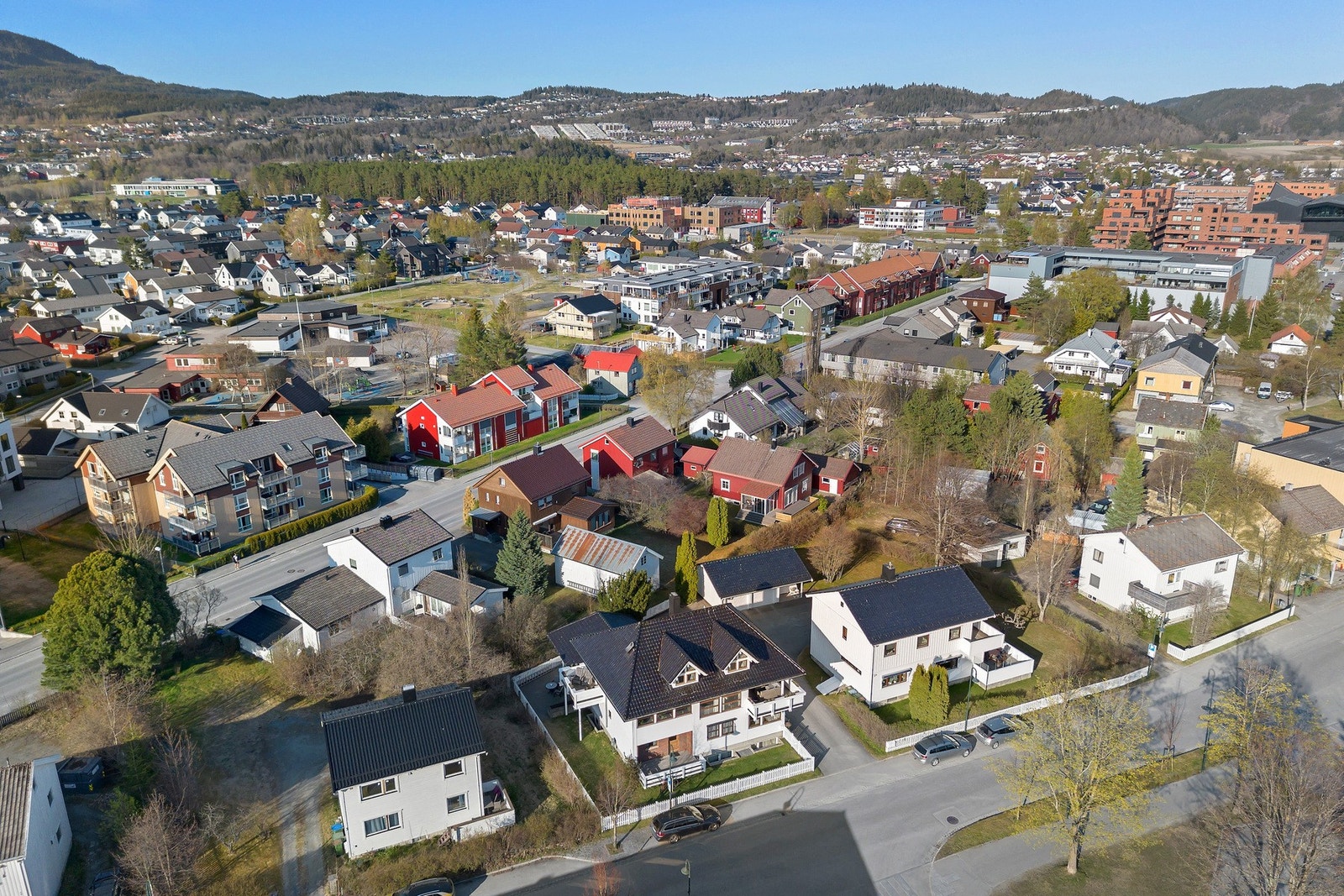 Vi ønsker velkommen til en trivelig visning! Galleribilde