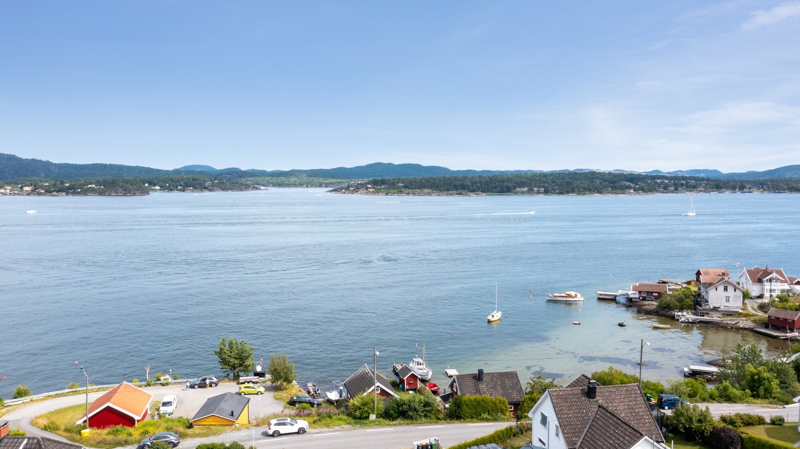 Drømmer du å bygge bolig med sjøutsikt? - Utsiktsbilde fra det høyeste punktet på tomten. Galleribilde