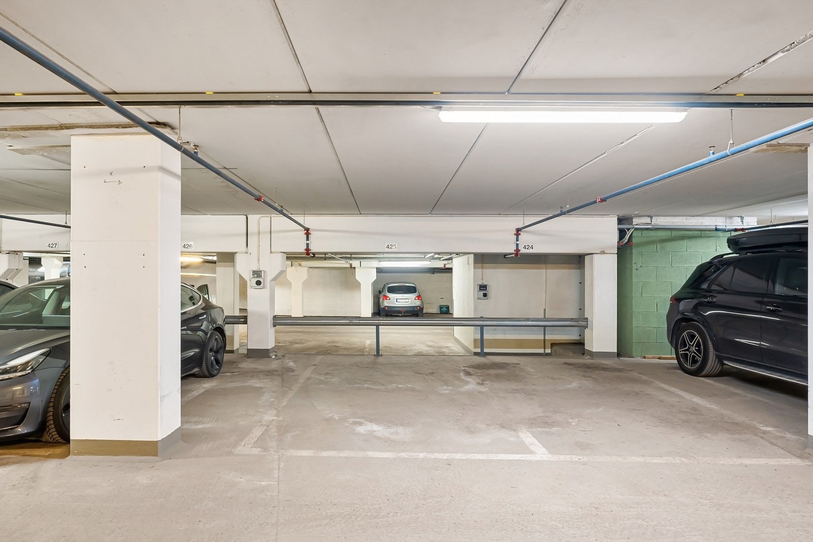 Det medfølger en parkeringsplass i lukket garasjeanlegg Galleribilde