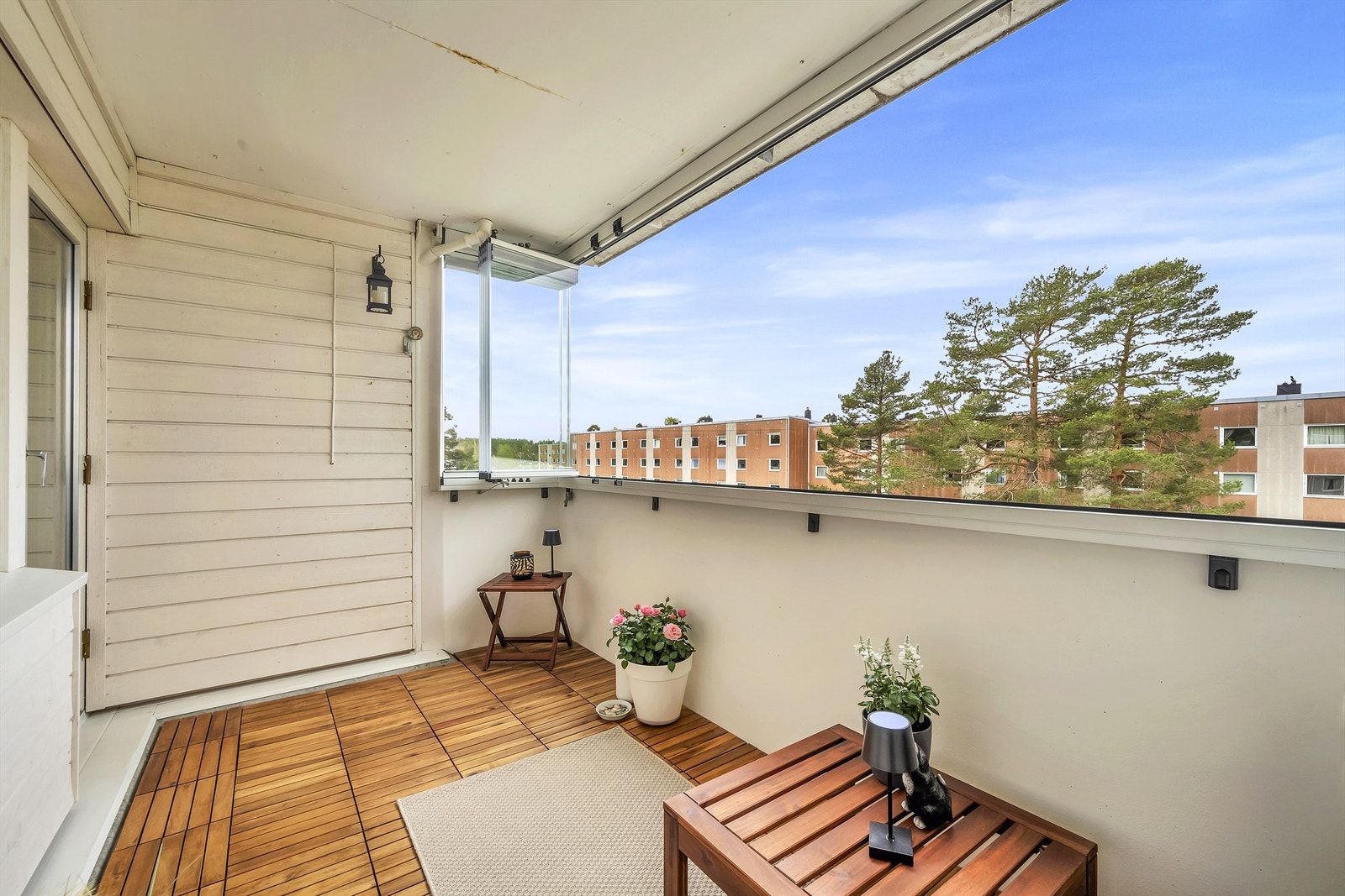 Balkongen ble innglasset 2023. Galleribilde