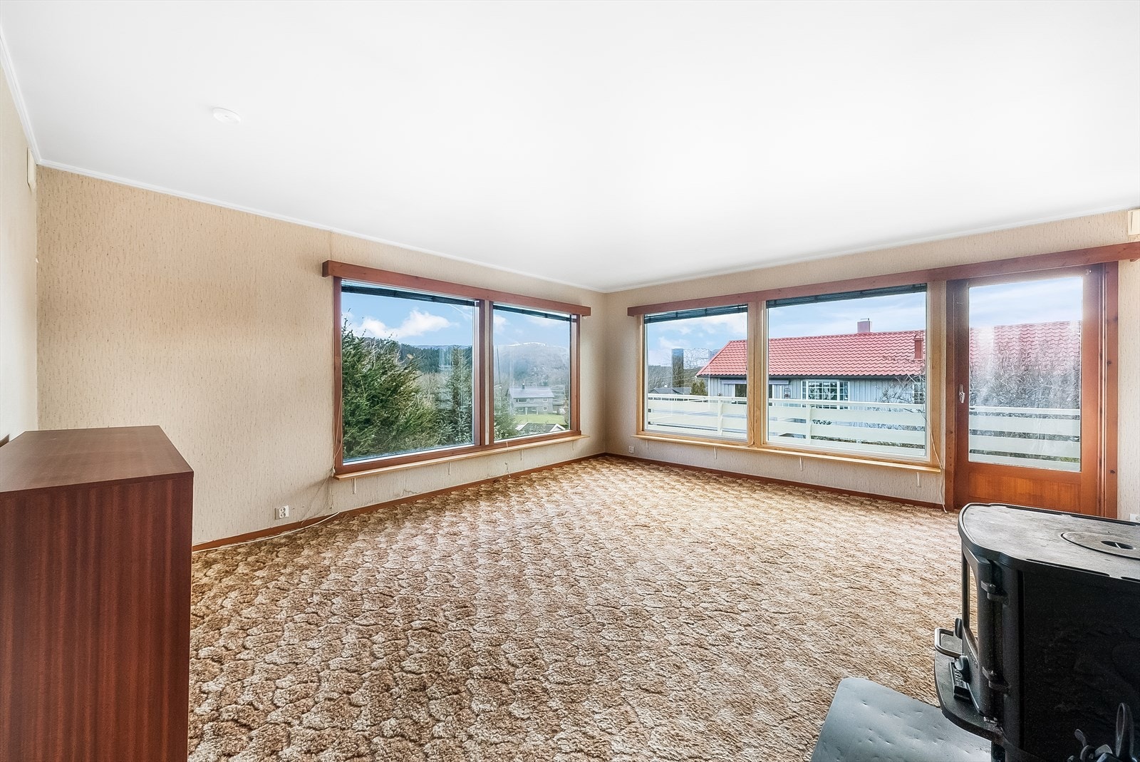 Stuens utforming gir rom for møblering i soner. Galleribilde