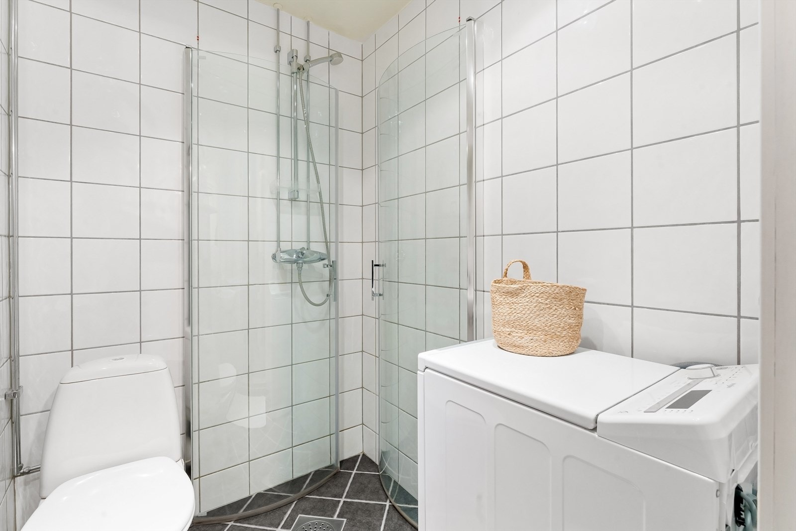 - Badet er fra 2005 når hele bygget ble rehabilitert - Galleribilde