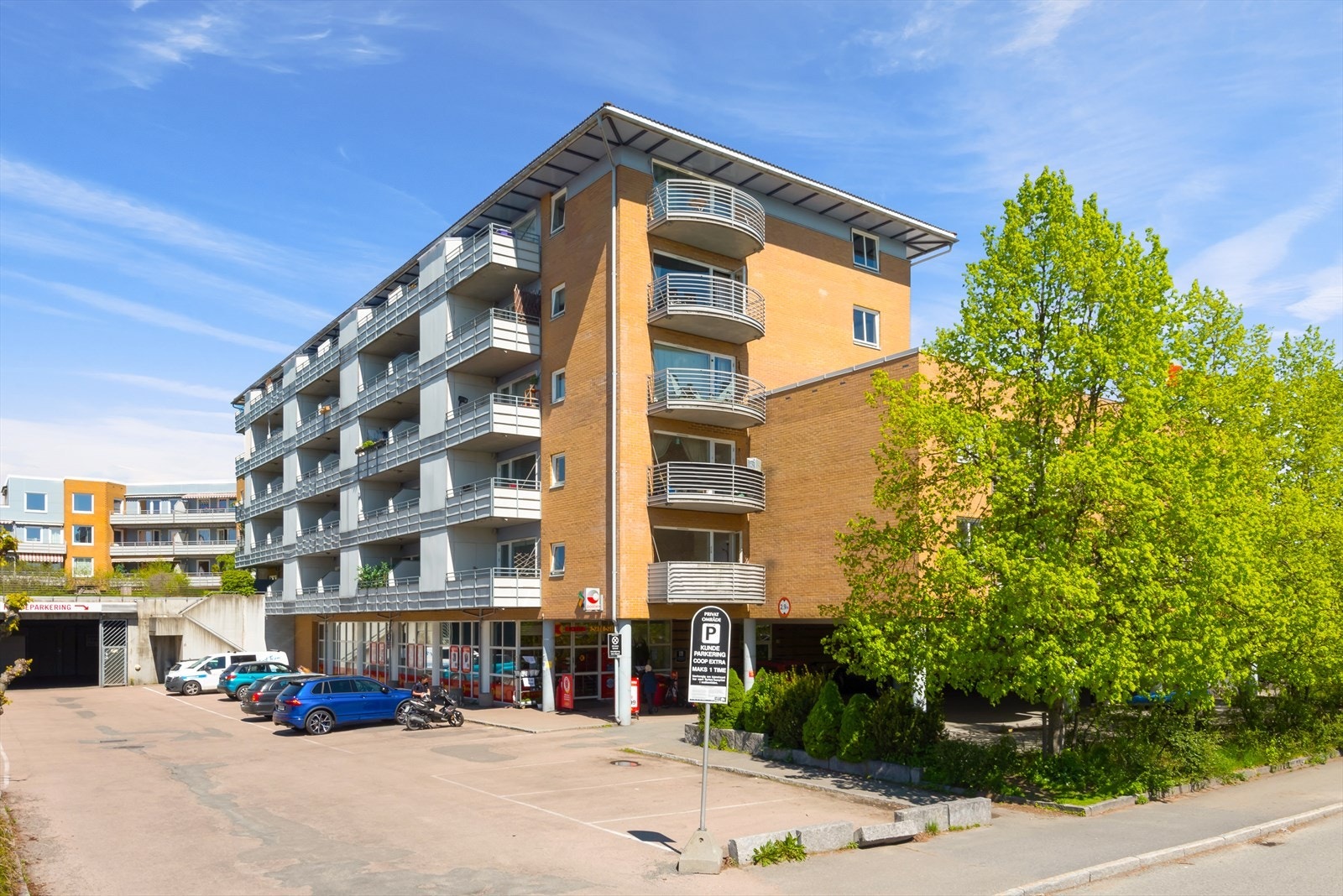 Coop extra ligger ved Hovseter T-bane stasjon. Galleribilde