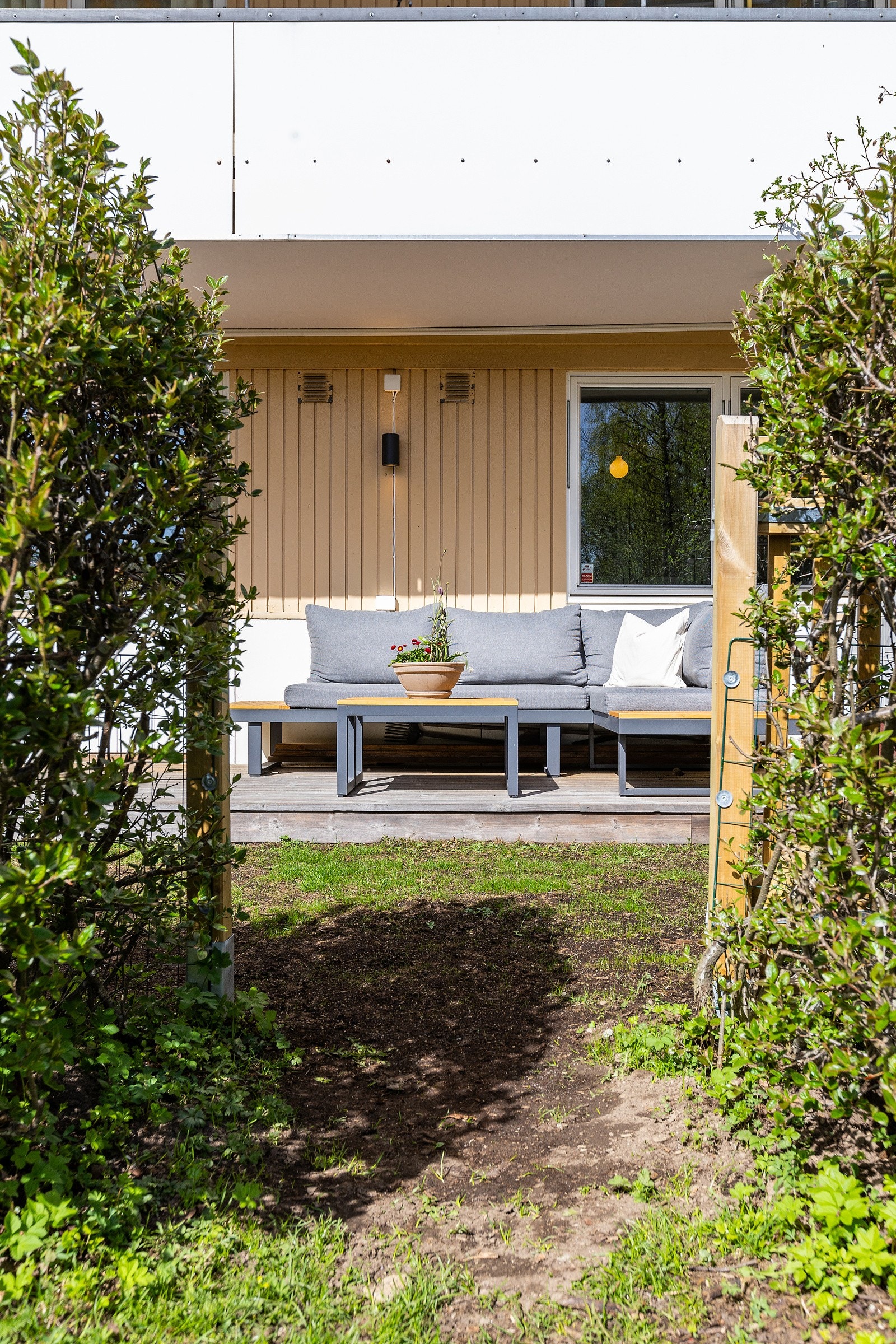 Hageporten tar deg ut til fellesområdet som disponeres av beboere i området. Galleribilde