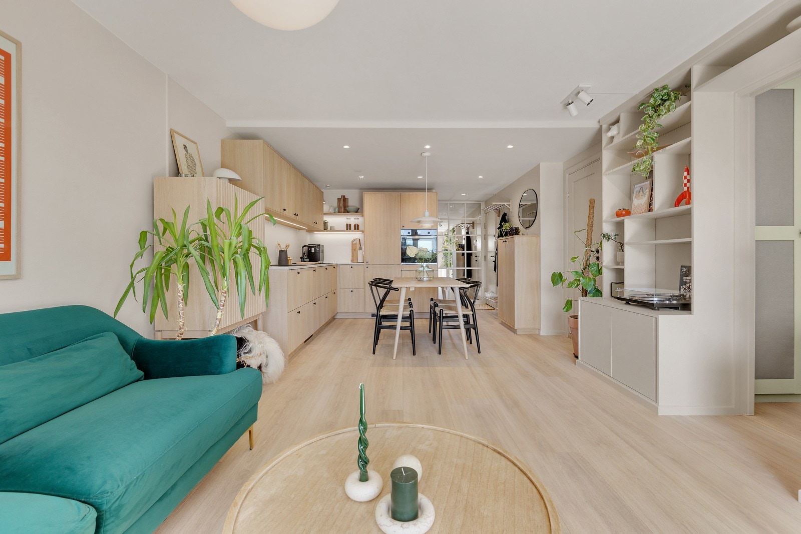 Leiligheten ligger i 1. Etasje på populære Østerås med fantastisk internbeliggenhet. Galleribilde