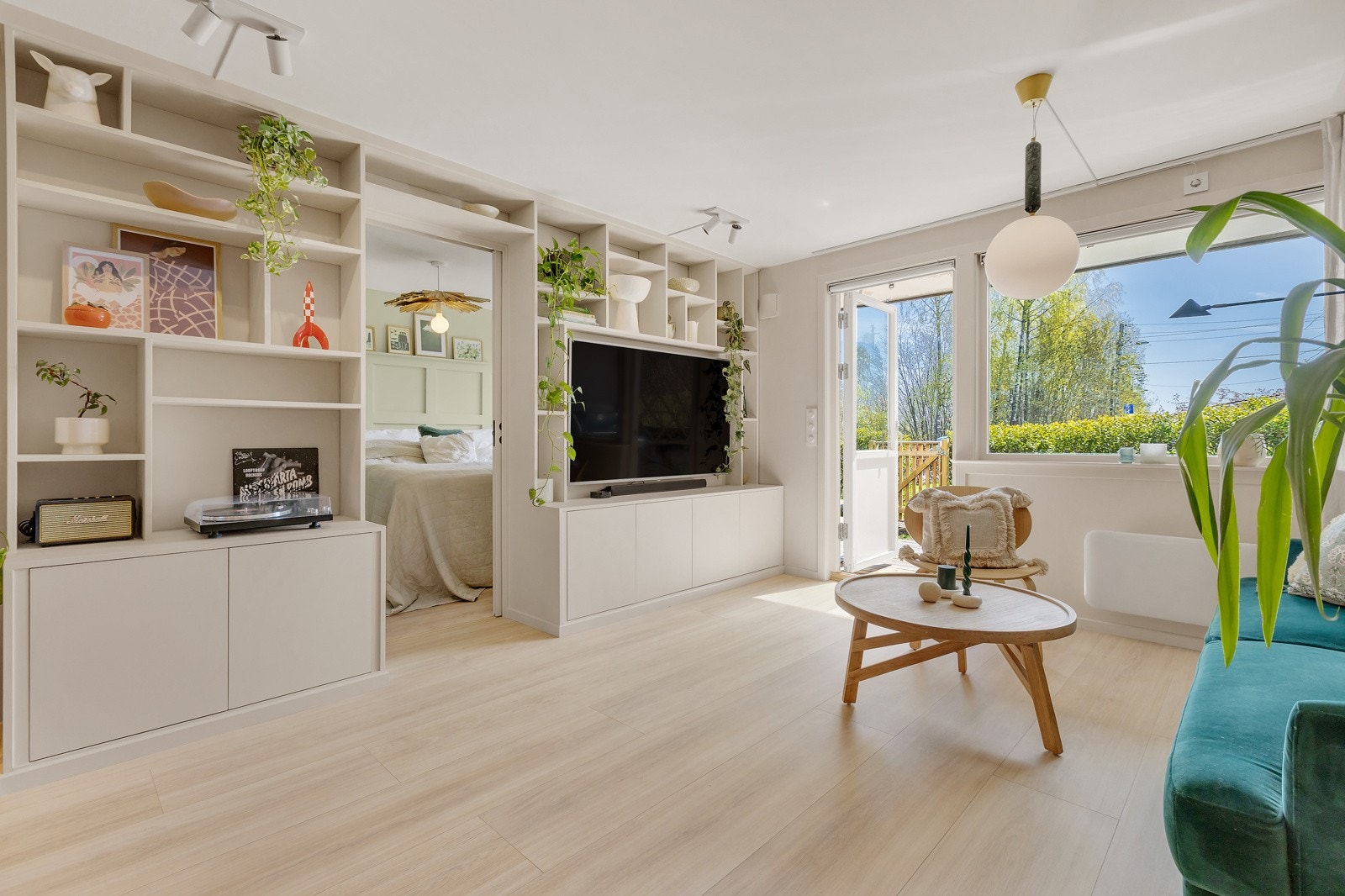 Velkommen til Østeråsen 81A v/Daniel Duman i PrivatMegleren Bærum. Galleribilde