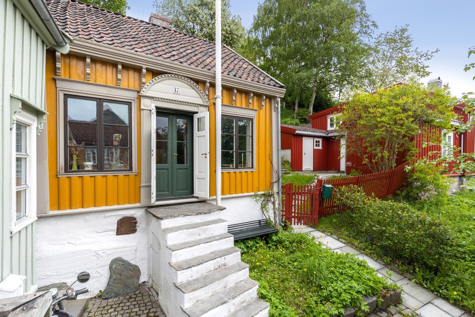 "Kokhuset" fra 1741 er en sjelden perle med moderne tilbygg - En unik kombinasjon av gammelt og nytt. Galleribilde