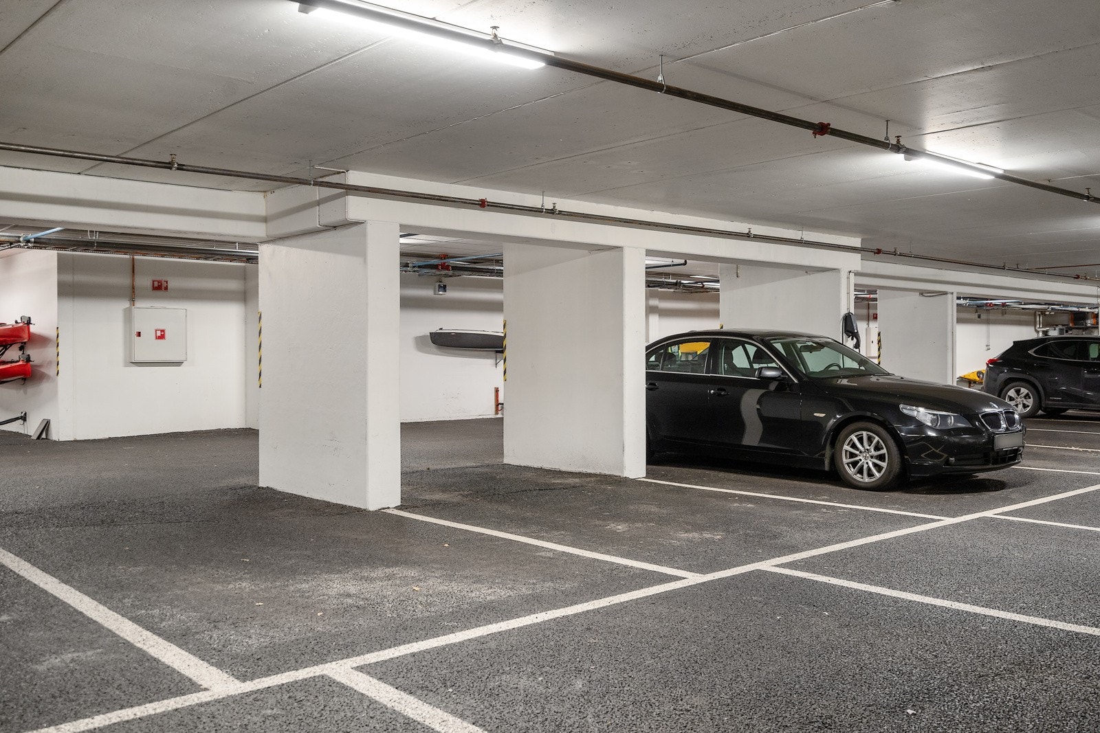 Det medfølger hele 2 p-plasser Galleribilde