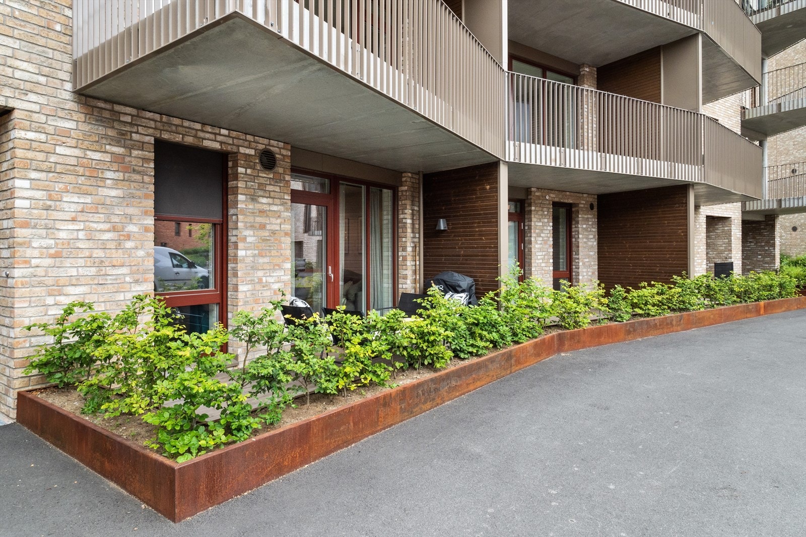 Mesnakvartalet ligger svært sentralt til like ved den hyggelige gågata, Lilletorget m.m. Galleribilde