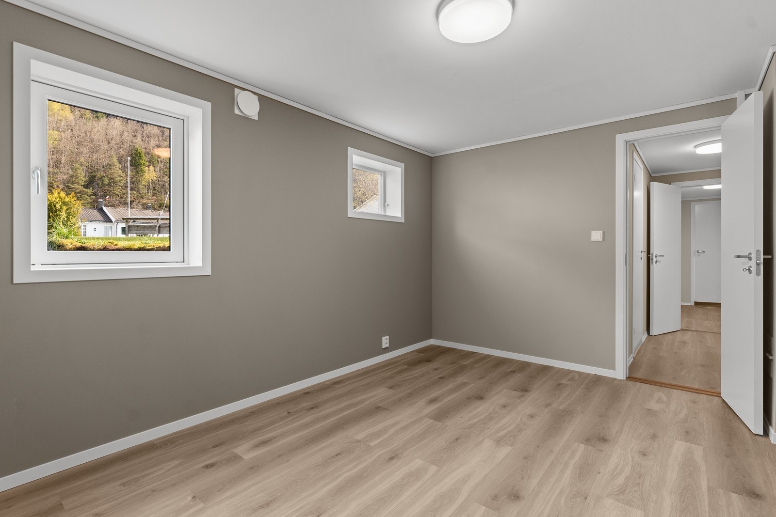 Sov. 4. Tilhørende utleiedel i underetasjen. Galleribilde