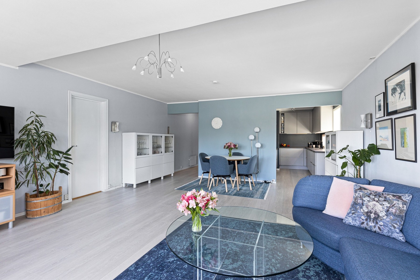 Velkommen til Stallmestervegen 2A. En gjennomgående fin leilighet med hele 4 soverom. Galleribilde