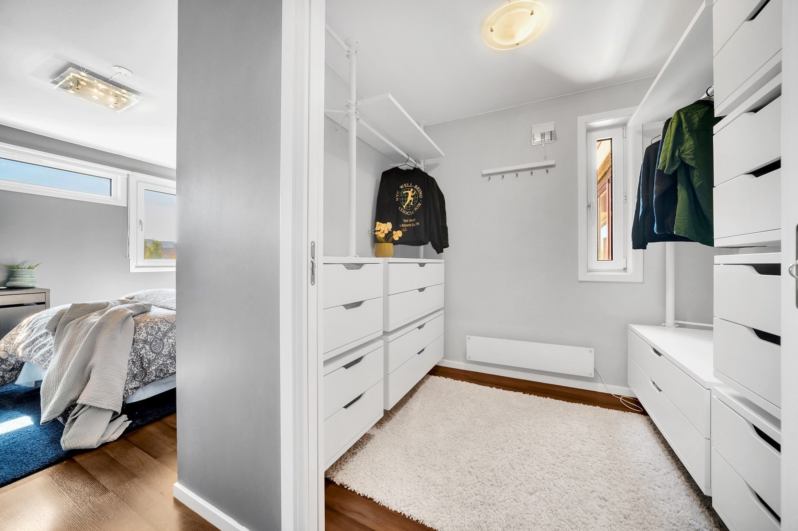 Hovedsoverommet har eget garderobe- og omkledningsrom på 4,7 kvm. Galleribilde