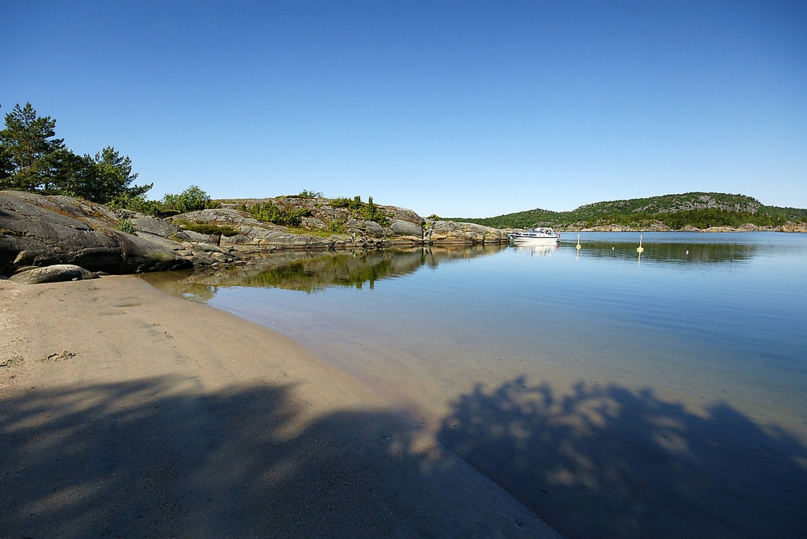 Her fra stranden i Barkevik - ca 1,5 km i luftlinje fra huset. Galleribilde