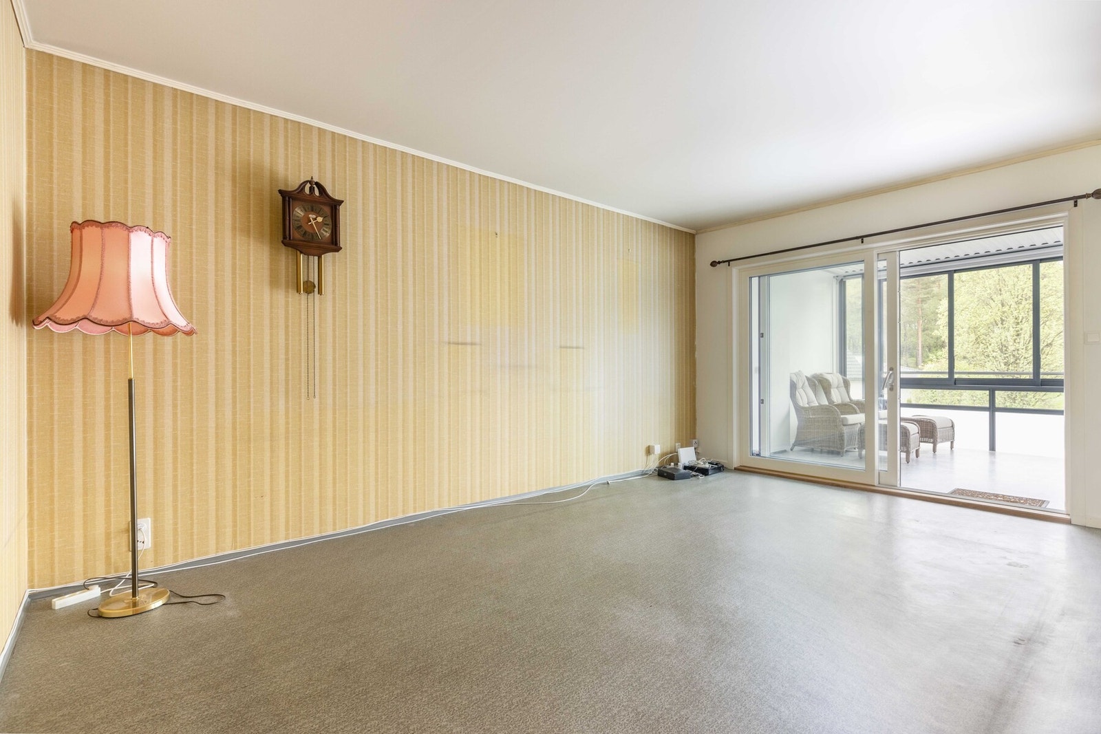 Den store luftige balkongen sørger for rikelig med lysinnslipp og en god atmosfære Galleribilde