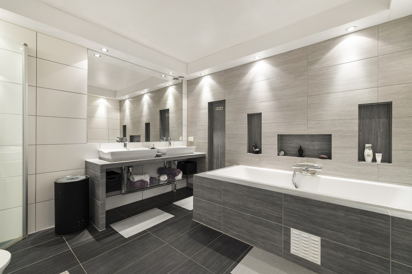 Fantastisk fint bad fra 2008 gjort av fagfolk. Galleribilde