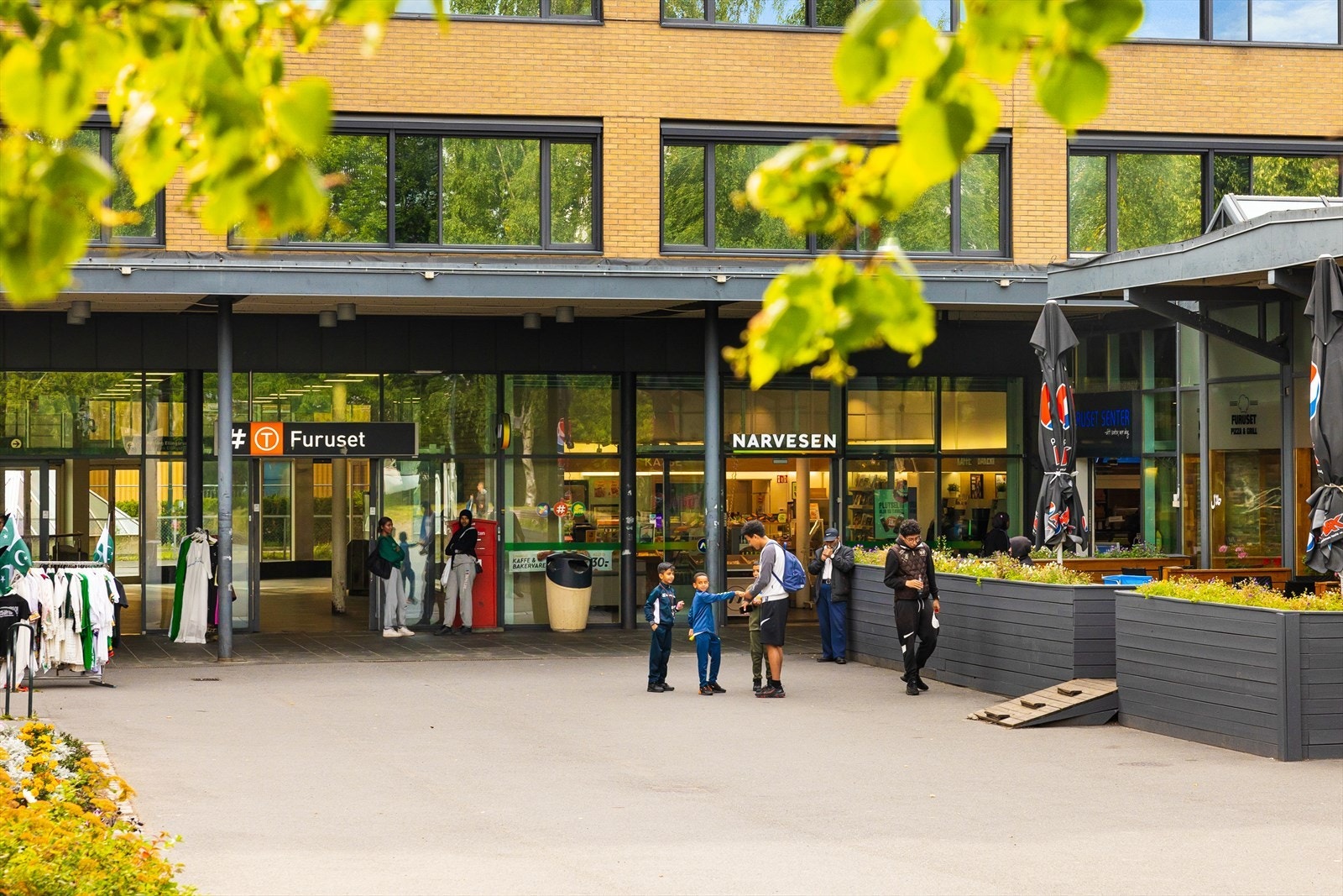 20 min å gå til t-banen på Furuset senter Galleribilde