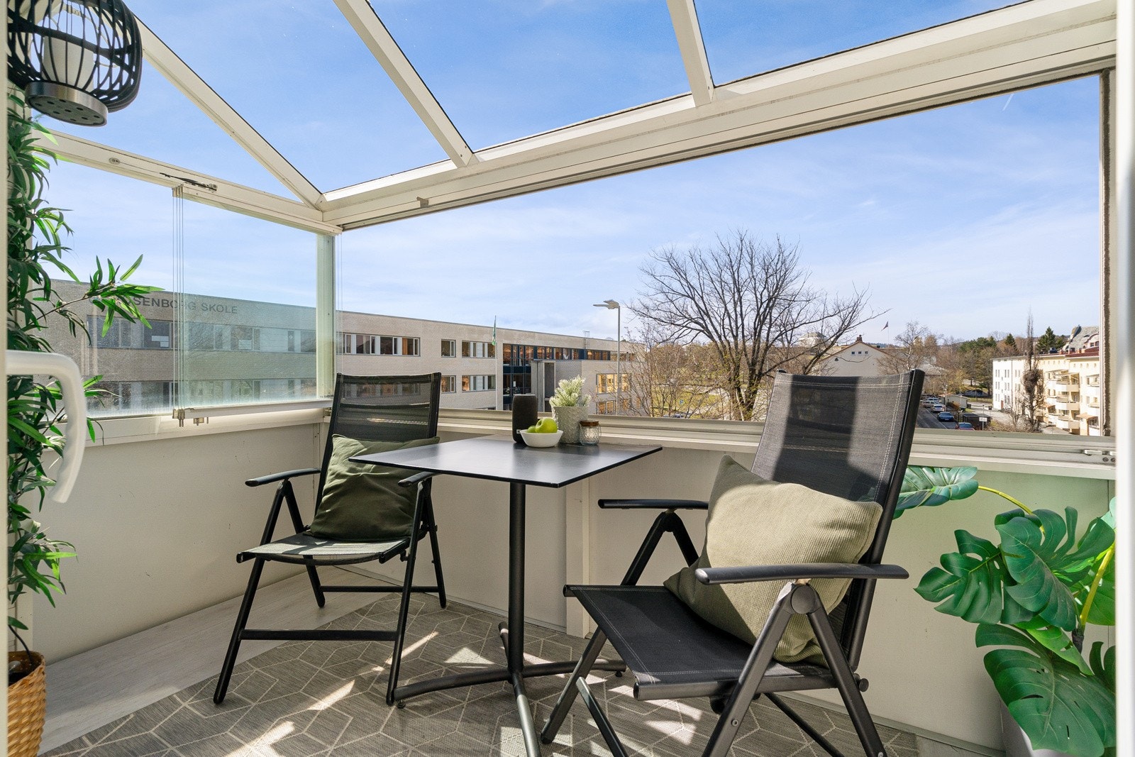 På balkongen er det plass til utemøblement. Galleribilde