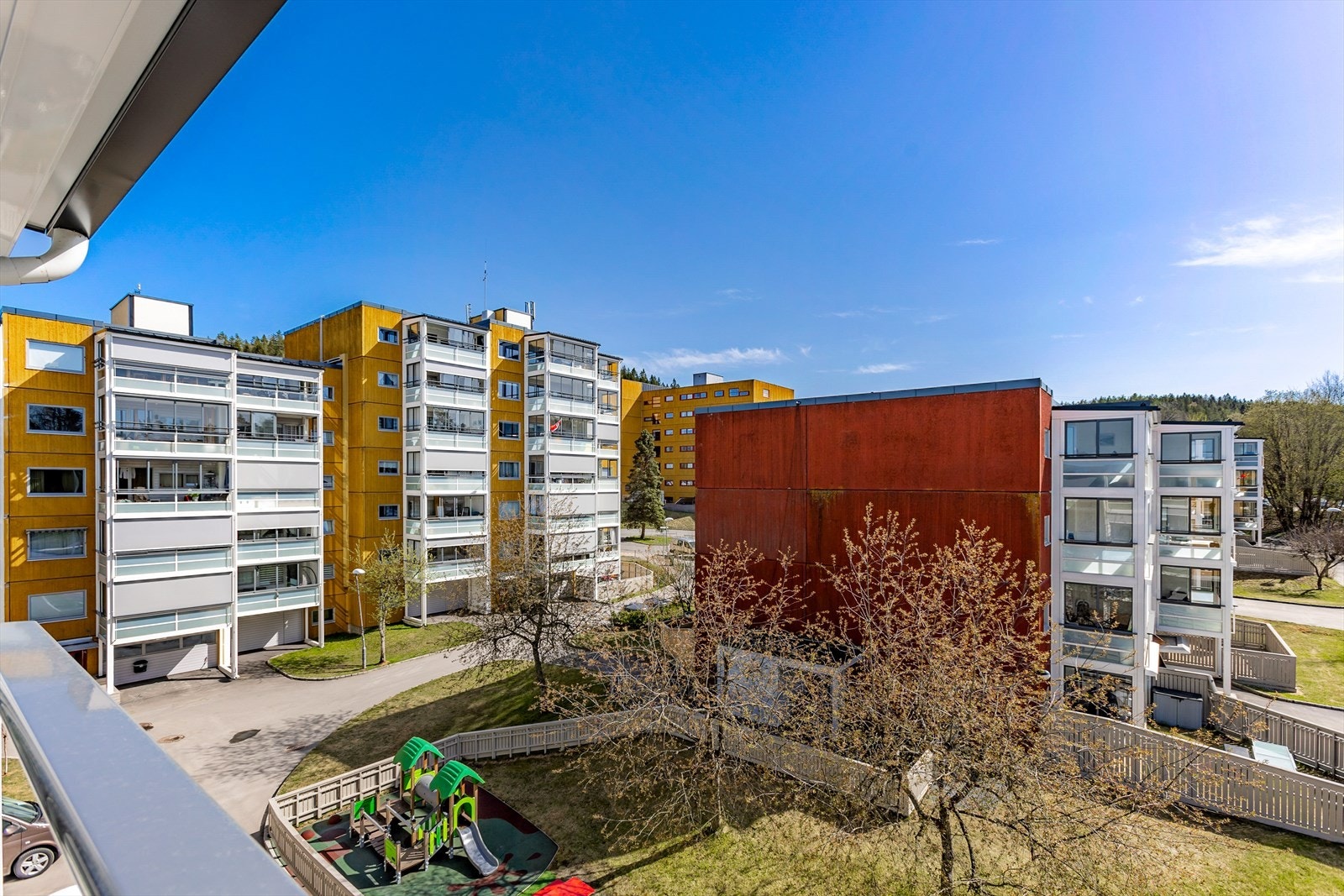 Borettslaget har flotte og grønne fellesarealer. Galleribilde