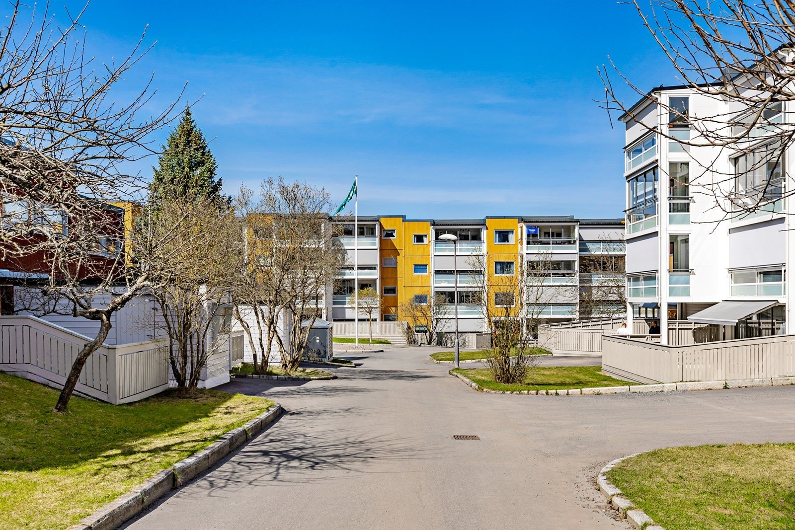 Lindebergåsen har en attraktiv og barnevennlig beliggenhet, med nærhet til det meste. Galleribilde