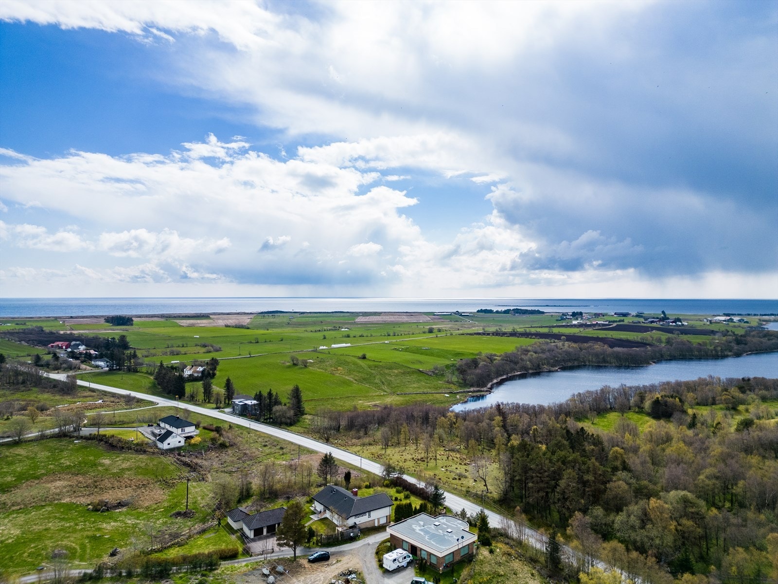 Ca. 1,5 km fra Vanse sentrum Galleribilde